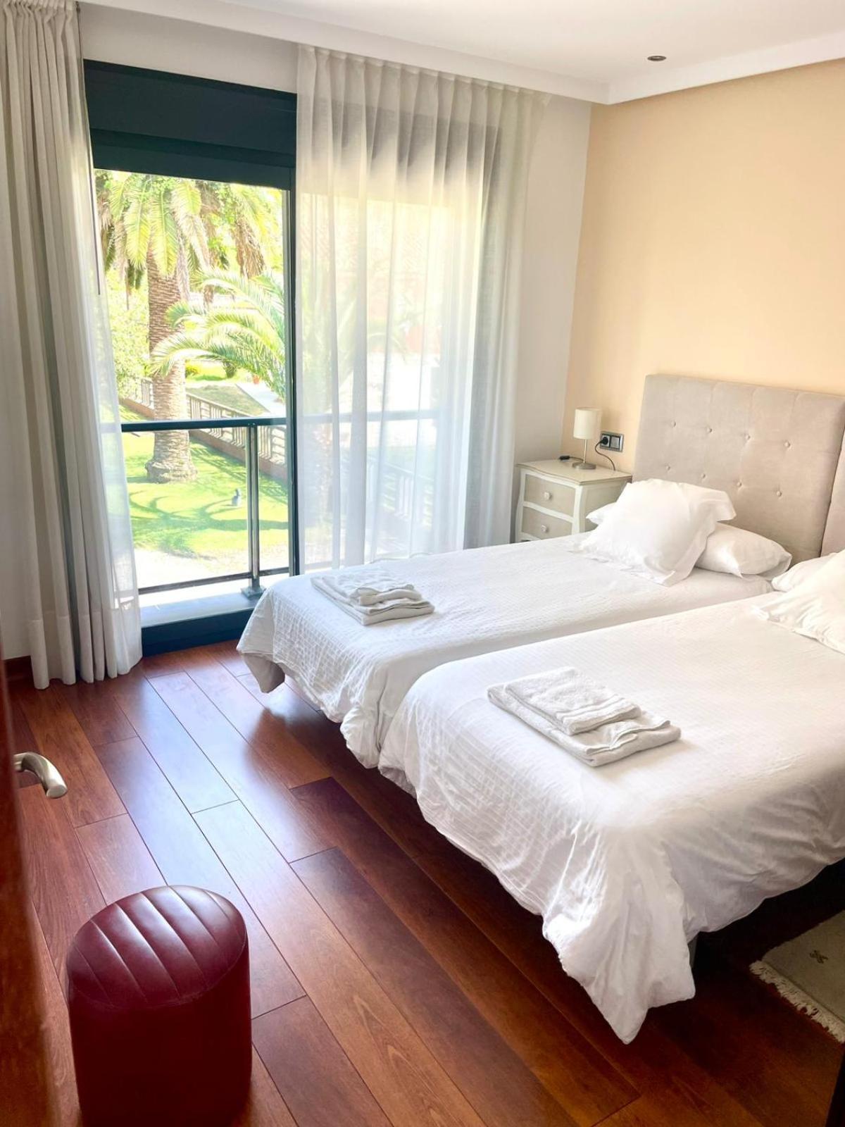 La Casa De La Ria Villa Collera ภายนอก รูปภาพ